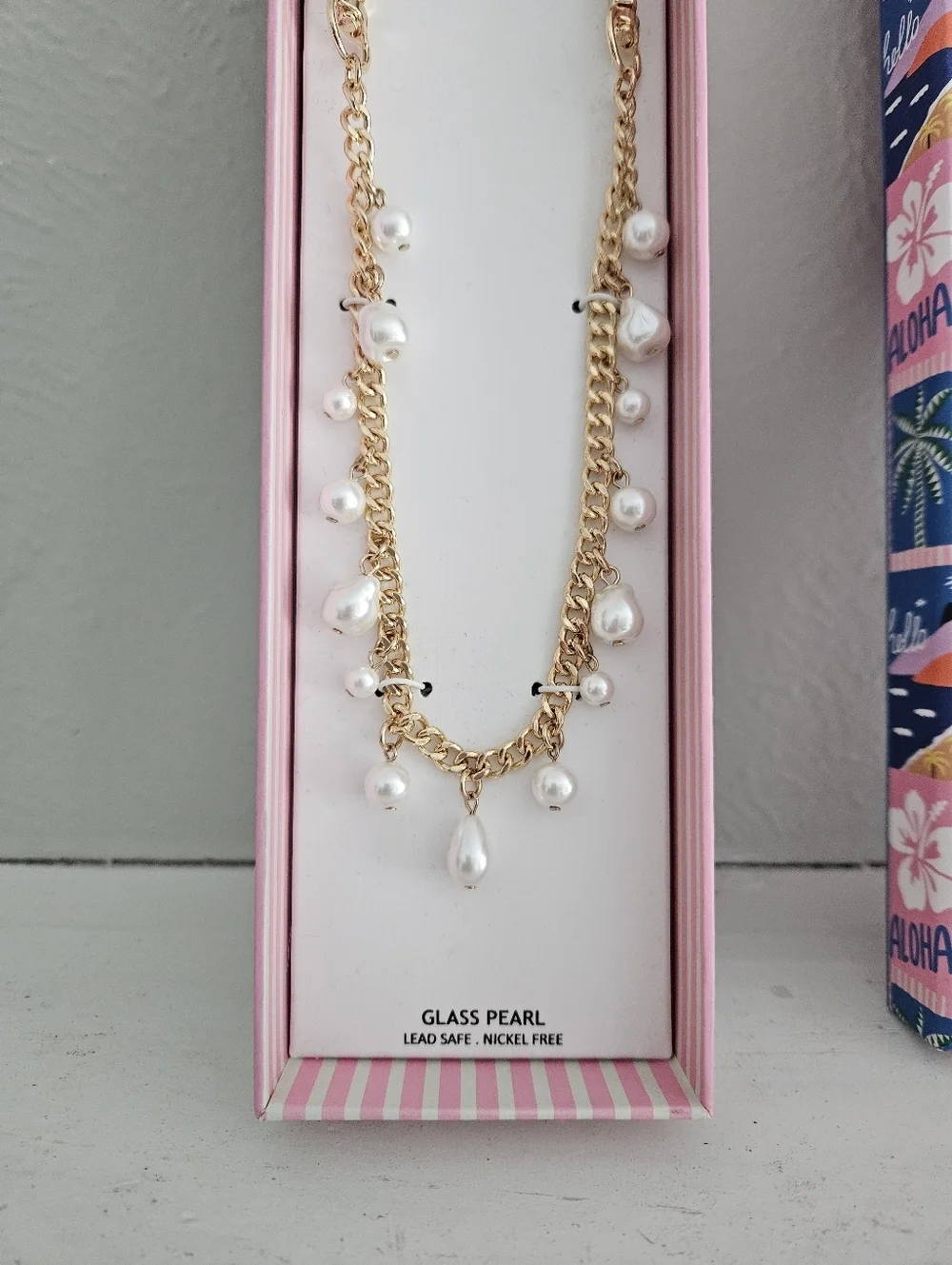 NWT House Of Harlow 1960 Gold Chain With Glass Pearl Universal Phone Wristlet